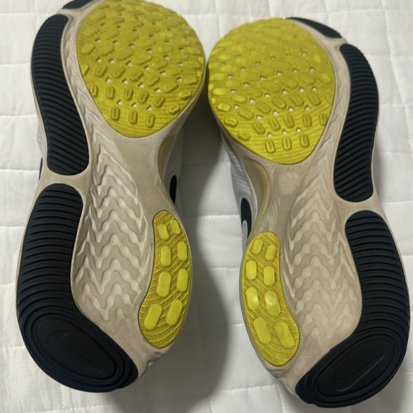 Nike Miler React Running Shoes - Picture 3 of 7